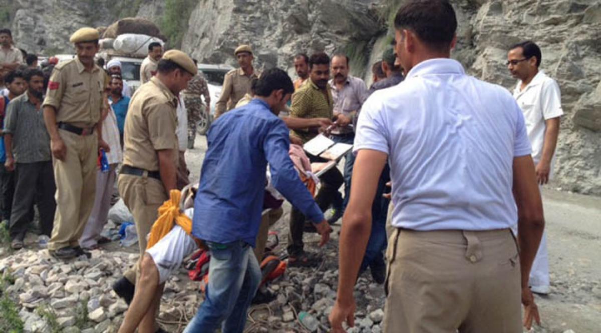 22 injured in Himachal accident